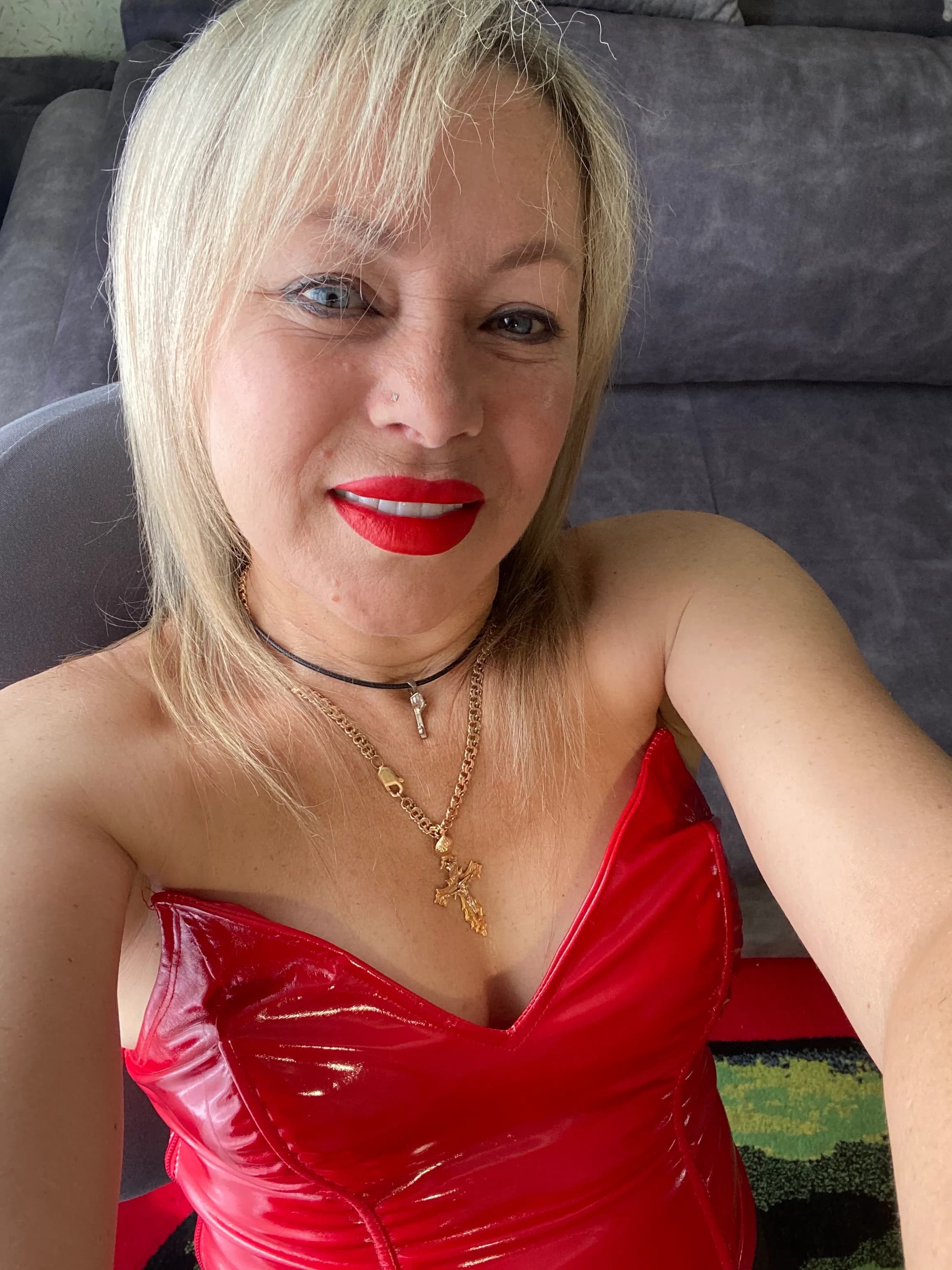 YourBlondeMommy photo 6