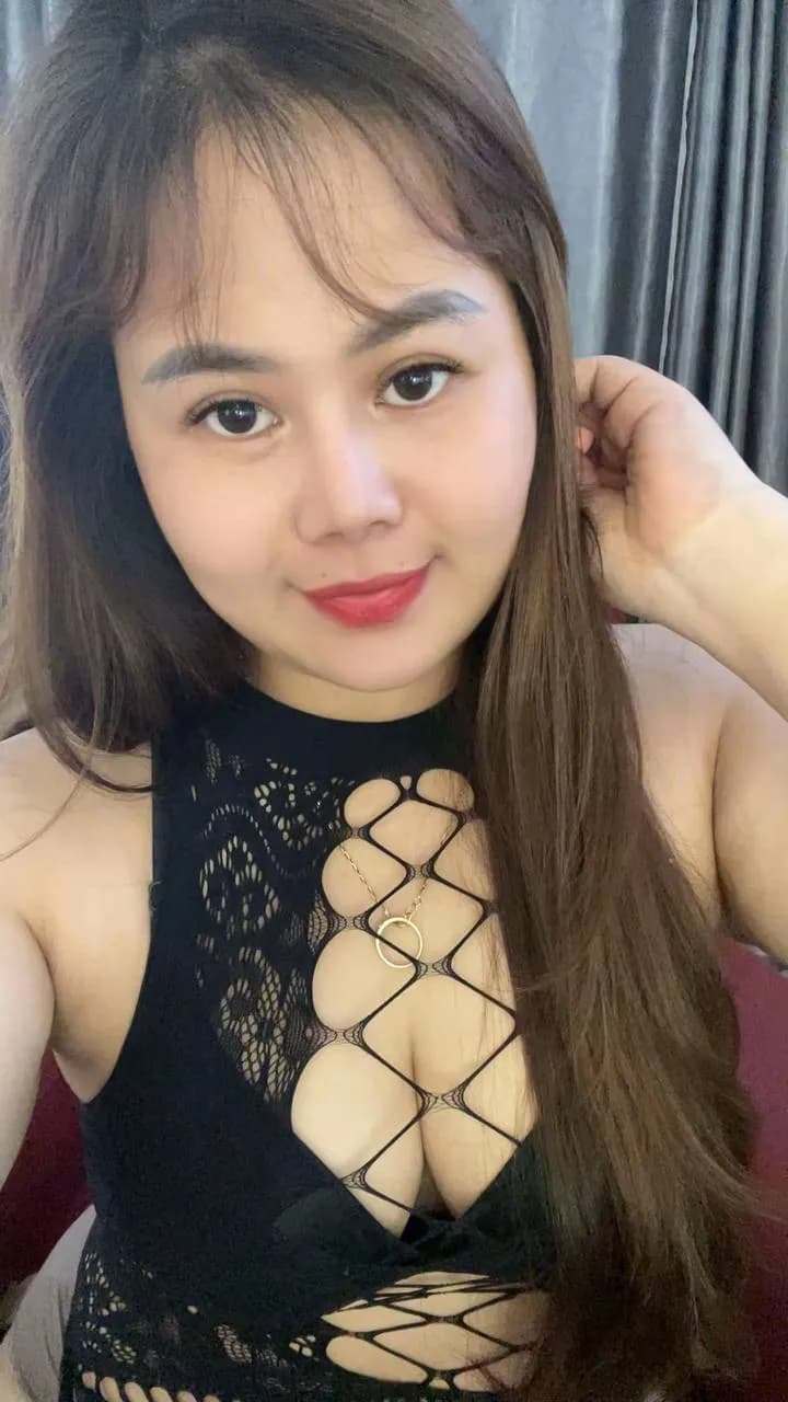 lucky hot photo 3