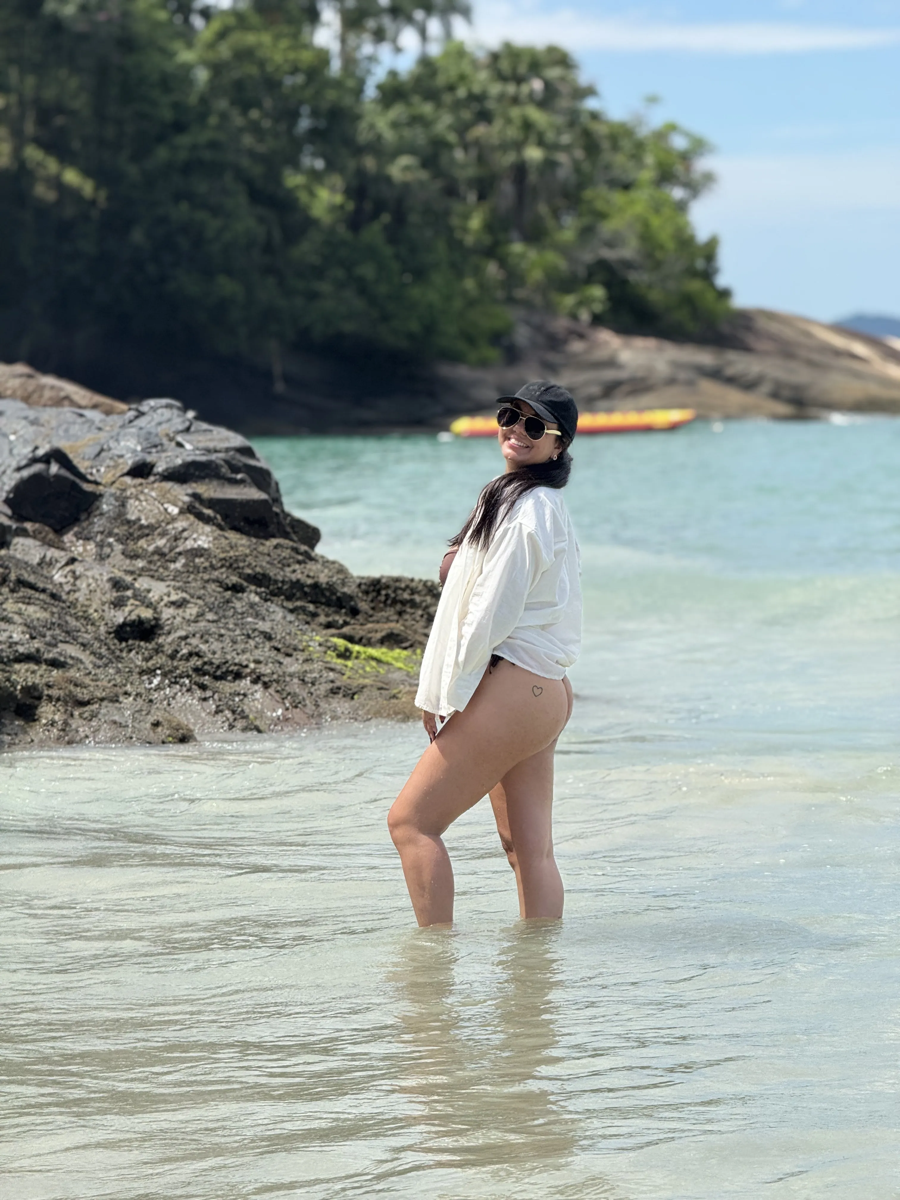 Pamela photo 3